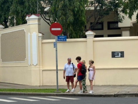 first-news-picture